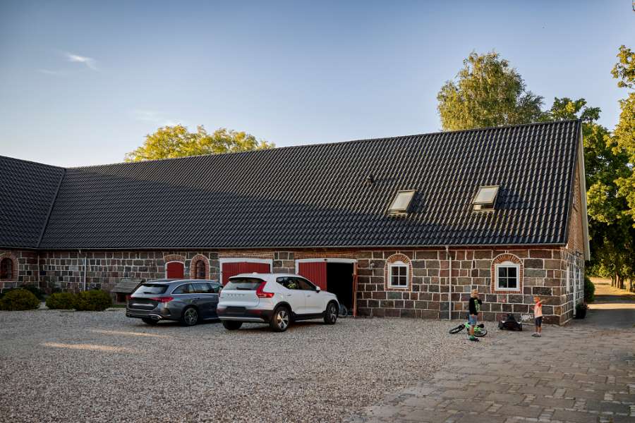 Vom Lehnshof zum zukunftssicheren Landwirtschaftsbetrieb mit modernen Stahlprofilen, 