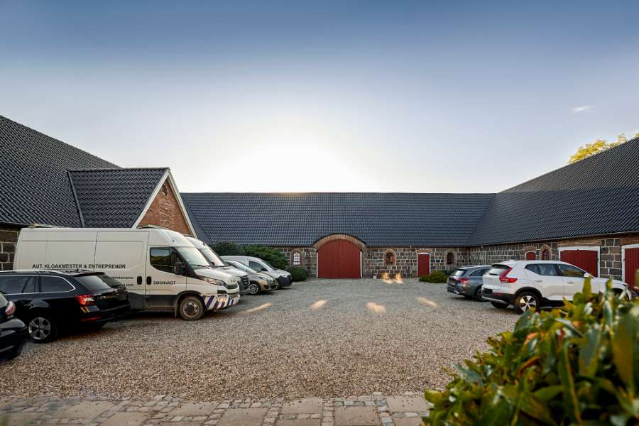 Vom Lehnshof zum zukunftssicheren Landwirtschaftsbetrieb mit modernen Stahlprofilen, 
