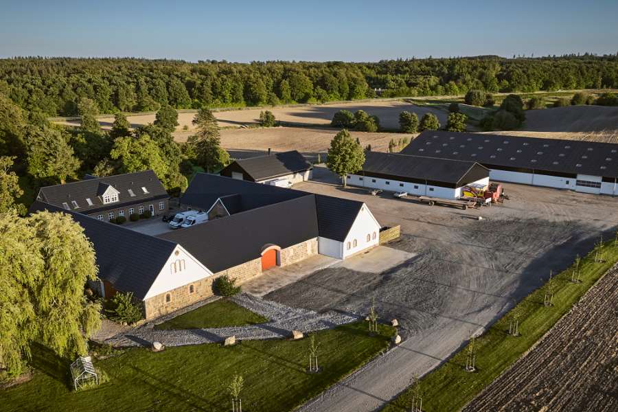 Vom Lehnshof zum zukunftssicheren Landwirtschaftsbetrieb mit modernen Stahlprofilen, 