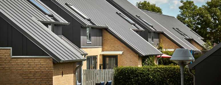 Ein 90er-Jahre-Bau wurde optisch auf einen modernen Stand mit haltbarer Qualität gebracht