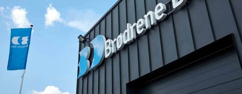 Stromlinieförmiges Firmengebäude